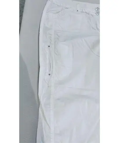 Chico's  Women's Zip Pockets Elastic Waist Flat Front Capri Pants White Size 3