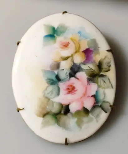 Victorian Porcelain Floral Brooch Vintage Hand Painted Brass Backing C Clasp White