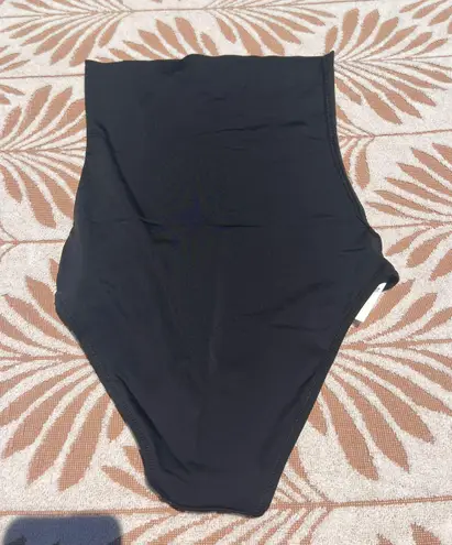 American Eagle NWT ARIE BLACK HIGH WASTED BOTTOM