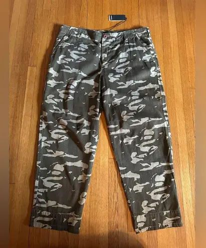 Monrow High Rise Straight Leg Camo Print Pants, 30”, NWT Green