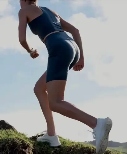 Allbirds NWT - Women's Natural Bike Short.