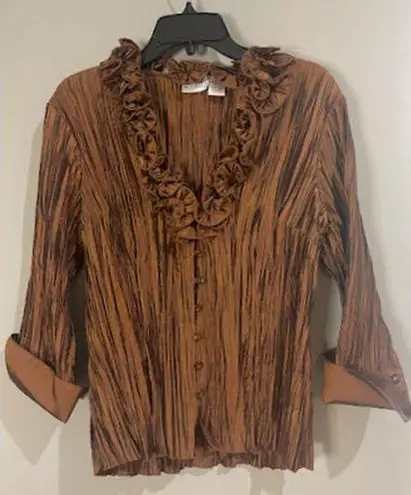 Harvé Benard Harve Benard Brown/Gold Crinkle Blouse with Ruffled Neck & 3/4 Sleeves Size XL