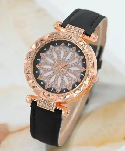 5Pcs Set Women Diamond Watch Starry Square Dial Bracelet Watches Set Ladies Leat White