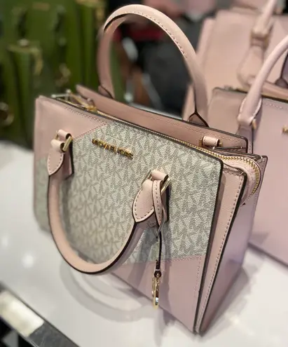 Michael kors hope md messenger hotsell