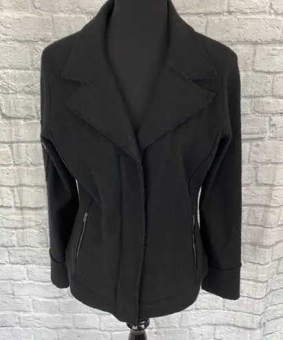 Willi Smith women L 100% wool V-cut coat w/zip pockets black