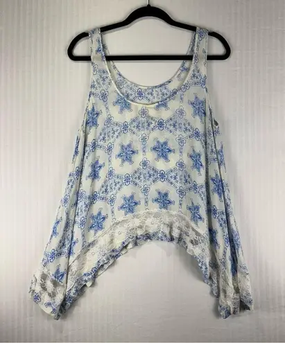 Mimi Chica Sleeveless Rayon Blouse White & Blue Print Size Medium Asymmetrical