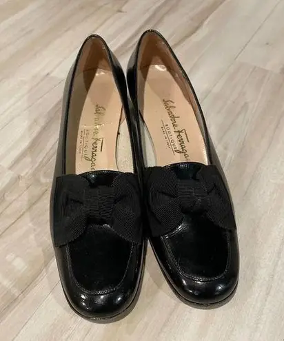 Ferragamo Vintage Salvatore bow loafers size 5 B