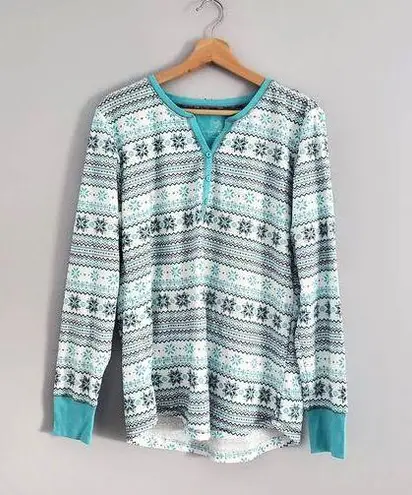 Betsey Johnson  2 Piece Long Sleeve Snowflake Pajama Set L