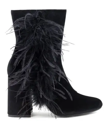 Olivia Miller NWT Black Feather Bushwick Ankle Boots