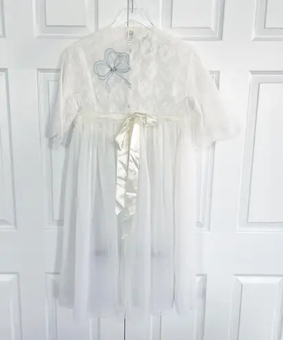 Eyeful by the Flaums Vintage White Peignoir Sheer Robe with Bow Detail