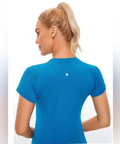 CRZ Yoga Speedy Seamless Short Sleeves Slim Fit Top in Super-Sonic Blue Size L