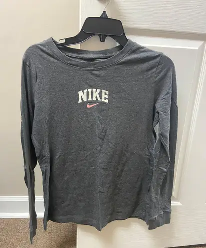 Nike Like New  Long sleeve Tee