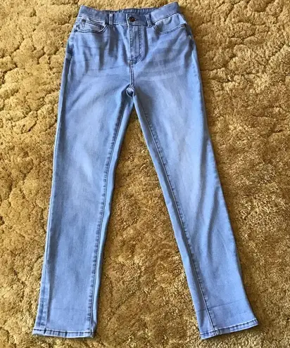 Matilda Jane  Clothing NWT Straight Leg Jeans/ Capris