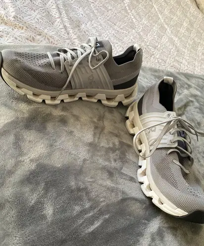 on cloud Running Shoes