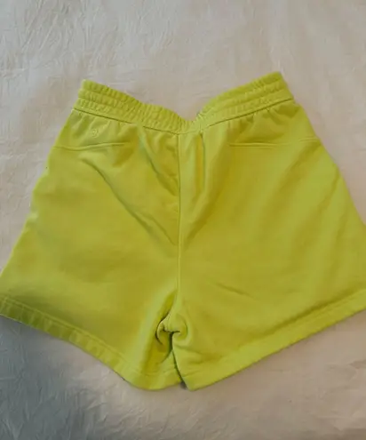 Lululemon Loungeful High-Rise Short 4" - Image 2