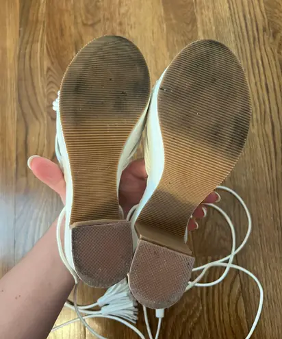 Chase and Chloe These Three Boutique Chunky White Wrap Around Heels