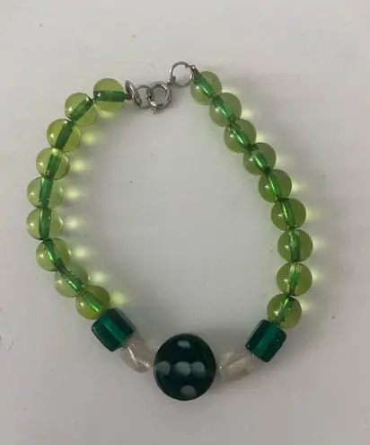 Boutique Green glass bead bracelet