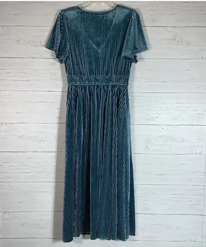 Merokeety blue teal velvet midi dress size M ruffle sleeve V Neck stretchy