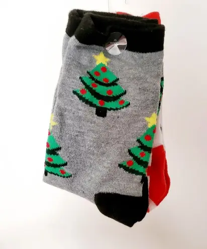 Capelli New York 2 Pairs Crew Socks One Size