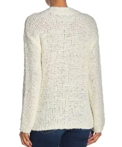 Susina New Fluffy Boucle Knit Sweater V-Neck Long Sleeve Pullover White Snow