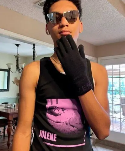 Givenchy Logo Cuff Wool Gloves black and purple