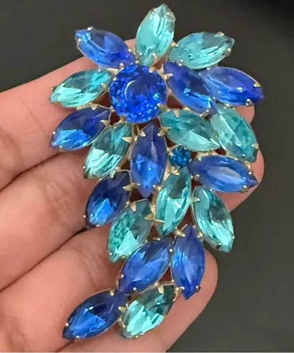 Vintage Unsigned Cobalt Blue & Teal Navette Marquis Rhinestone Leaf Brooch 20g.