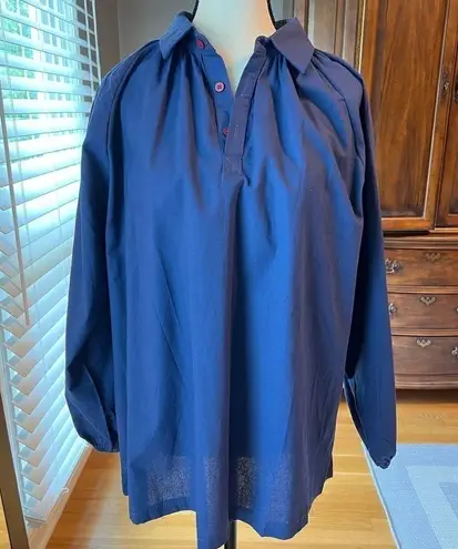 Miss Look 💐 navy peasant blouse with red buttons