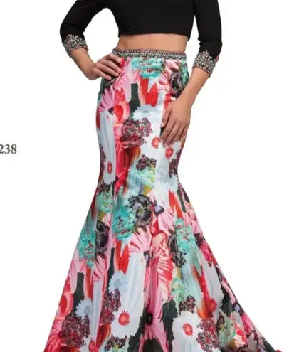Lucci Lu Floral Off-Shoulder Maxi 2-piece prom Dress- Black & Multicolor floral
