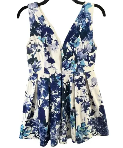ANGL Mini Dress Women S White Blue Floral Plunge V Neck Pleated Fit Flare Skater