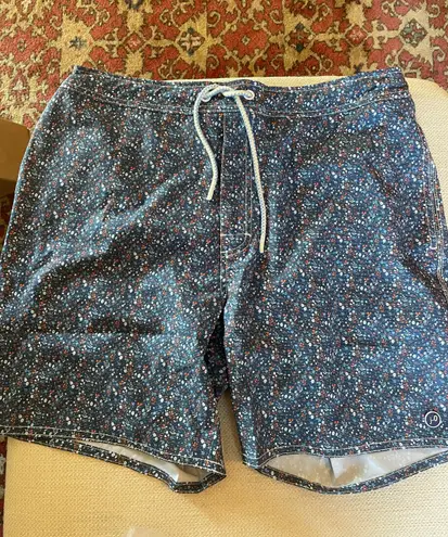 Johnnie O Swim Trunks Size XL