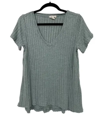White Crow Women's Top Knit Mint Green Tshirt Short Sleeve Small Soft V-Neck