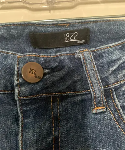 1822 Denim // Mid-Rise Jeans