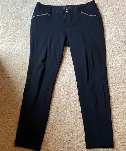 INC skinny pant black size 10 perfect for work!