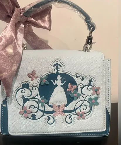 Lounge Fly Disney Cinderella Carriage Silhouette Handbag