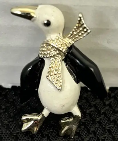 Vintage Gerry's Penguin w/ Gold Scarf Brooch