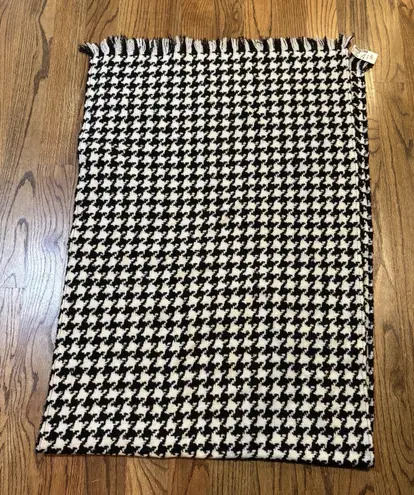 Vintage Charlotte Neuville Houndstooth Wool Mohair Scarf Wrap Shawl Fringe NWT Black