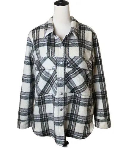 BLANK NYC  Oversized Flannel Shirt Jacket Shacket Sz Large Cabincore Fall Plaid