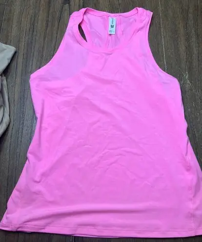 All In Motion  tank size small