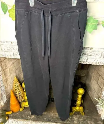 Lululemon  Scuba High Rise women’s sweatpants joggers size 8