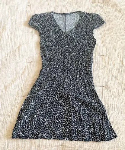 Brandy Melville Robbie Dress