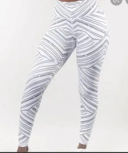 BuffBunny Slay Leggings Zebra White Black Size Medium