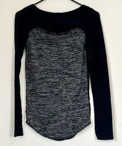 Wilfred  Free Aritzia Black and Gray Long Sleeve Shirt - Size Small