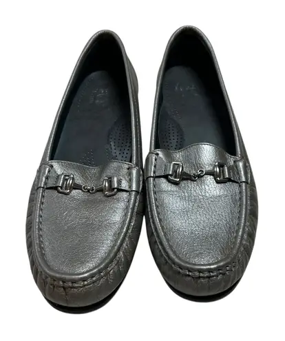 SAS San Antonio Shoemakers Silver Leather Loafers Comfort Foot Bed Women's 9.5