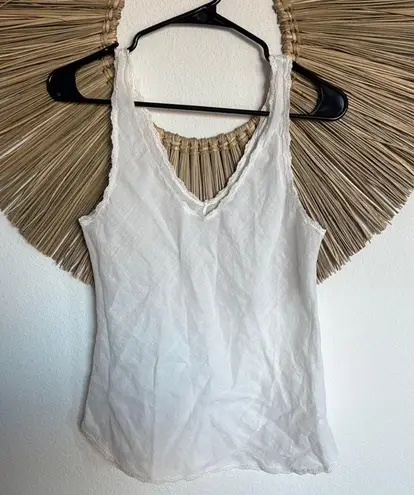 Sleek White Sleeveless Fitted Tank Top Size undefined