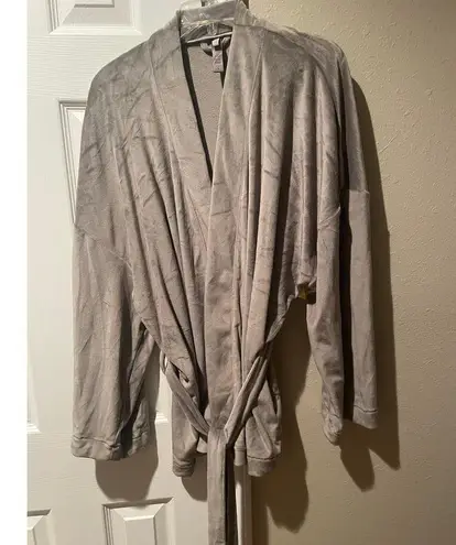 SKIMS by Kim Kardashian Velour Fleece Wrap Short Robe SMOKE A47