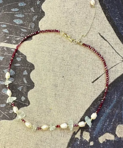 NWT “cute ruby”Gold tone natural red corundum with freshwater pearls necklace Multiple