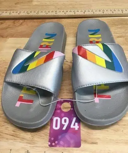 Tretorn Tragrant Sandals Women's 8 Silver Slip-On Open Toe Slide Casual Outdoor