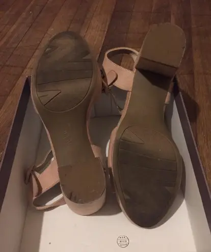 Life Stride Blush Pumps