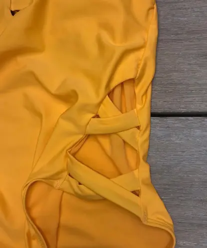 Endless Sun NWT Trending Sunny Yellow Medium One Piece Swimsuit