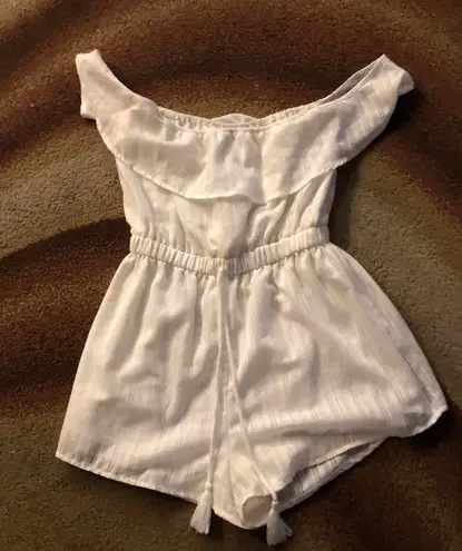 LA Hearts White off the shoulder romper never worn 